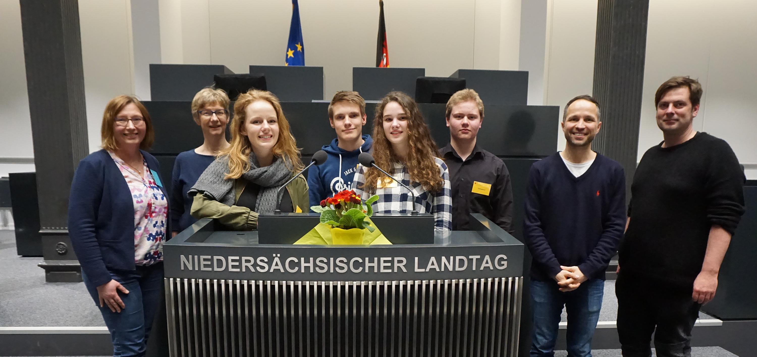 Alle Teilnehmer beim Landesentscheid 2018 „Jugend debattiert“ in Hannover